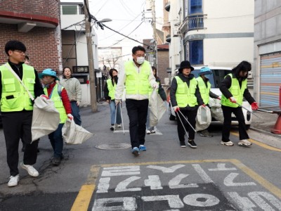골목길 숨은 쓰레기 꼼짝 마! 노원구, 현장 점검으로 청소 취약지역 환경 개선 나서